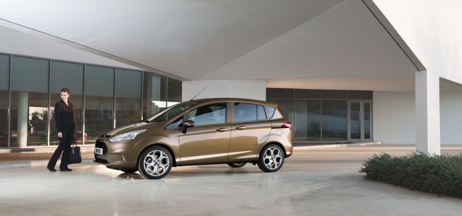  Ford B-Max 2012 года  (фото 8 из 18)
